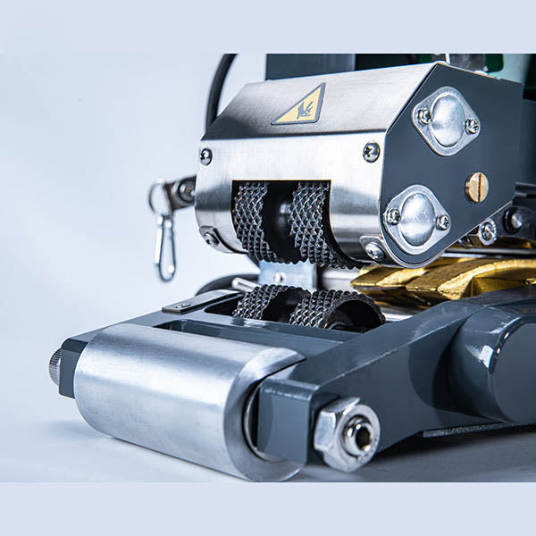 Heavy Geographically Heated Wedge Welder Model LST900